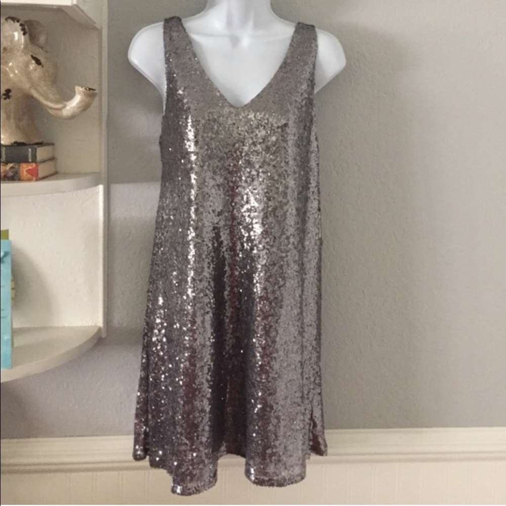 SILVER SEQUINS DRESS ⚡️